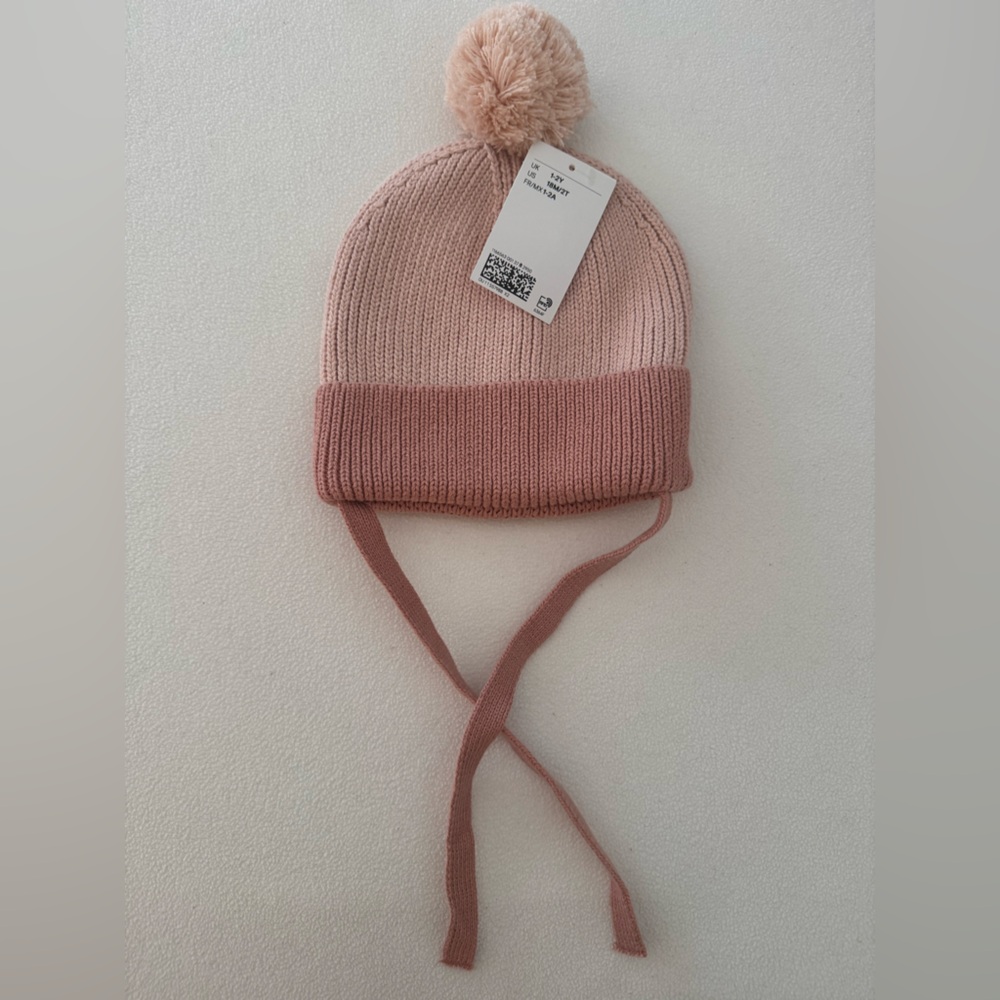 H&M- Cozy Pink Infant Hat (NWT)